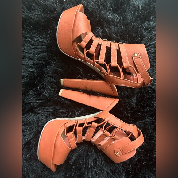 Speed Limit 98 Burnt Orange Strappy Heels - Picture 8 of 8